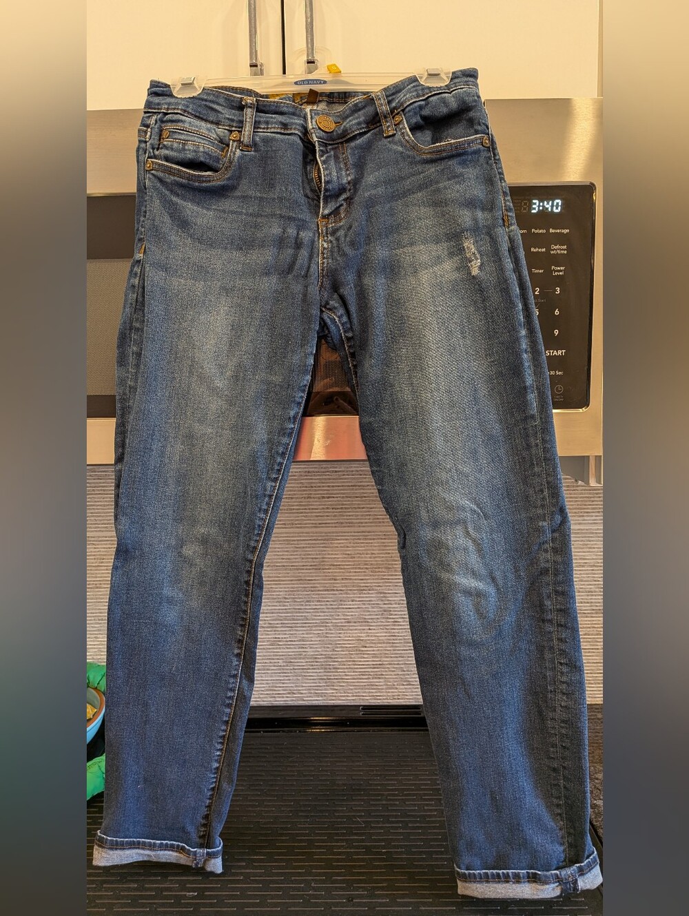 Kut from the Kloth JEANS. Size 6.